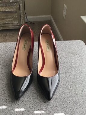 Women's Black & Red Ombré Patent Pointed-Toe Pumps